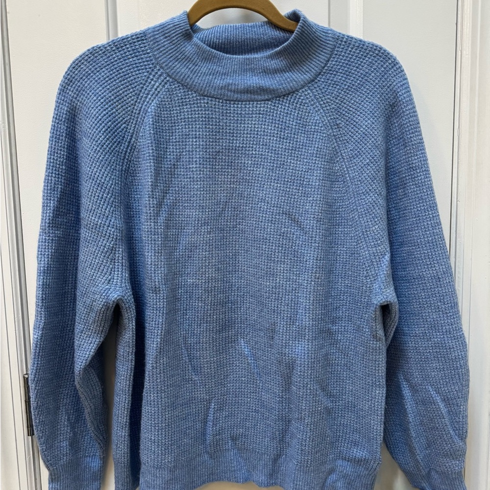 GAP Women’s Light Blue Mock Turtleneck Sweater